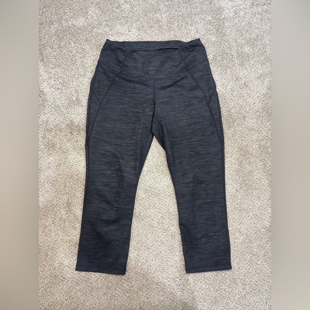 Kuhl Skulpt Tight Capri Athletic Gray Workout Leggings Hike Small Outdoor Hiking